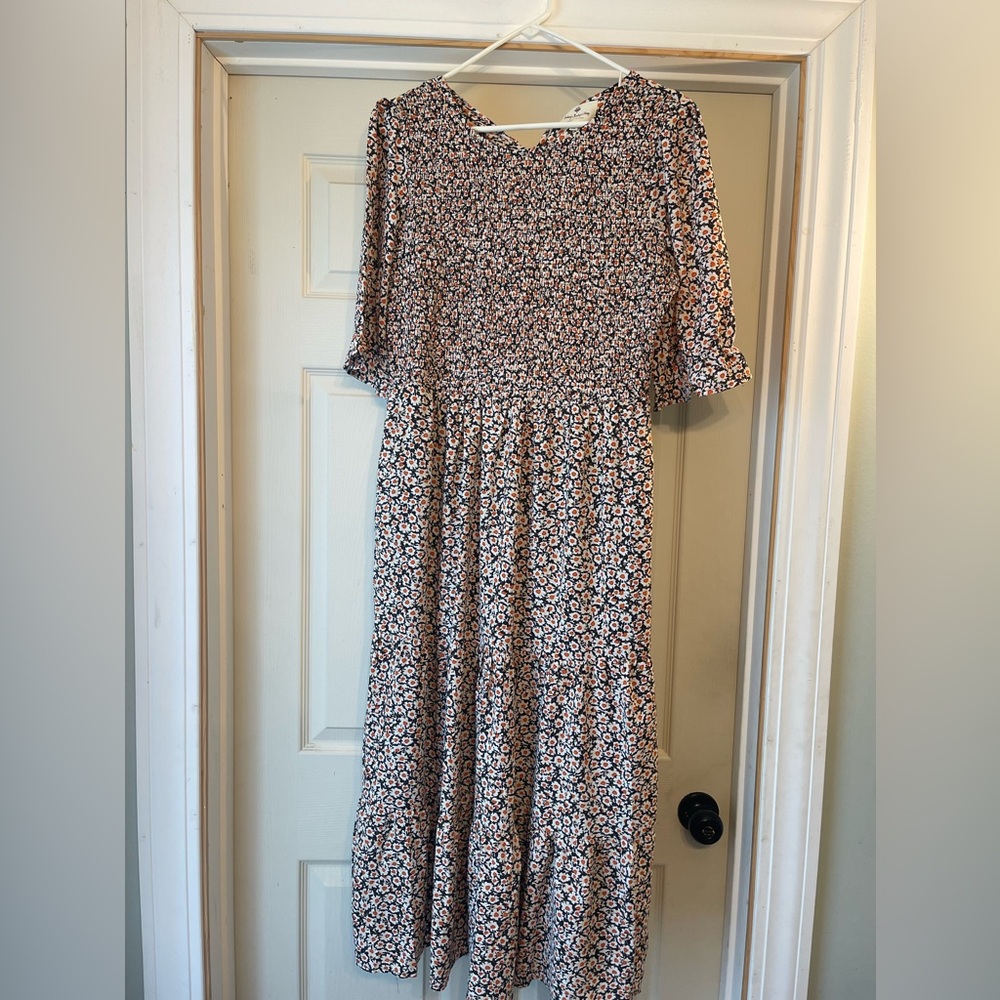Betsey’s Boutique Size Large Floral Dress